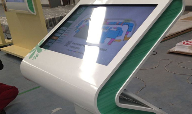 為什么觸摸查詢一體機(jī)讓更多商家喜愛